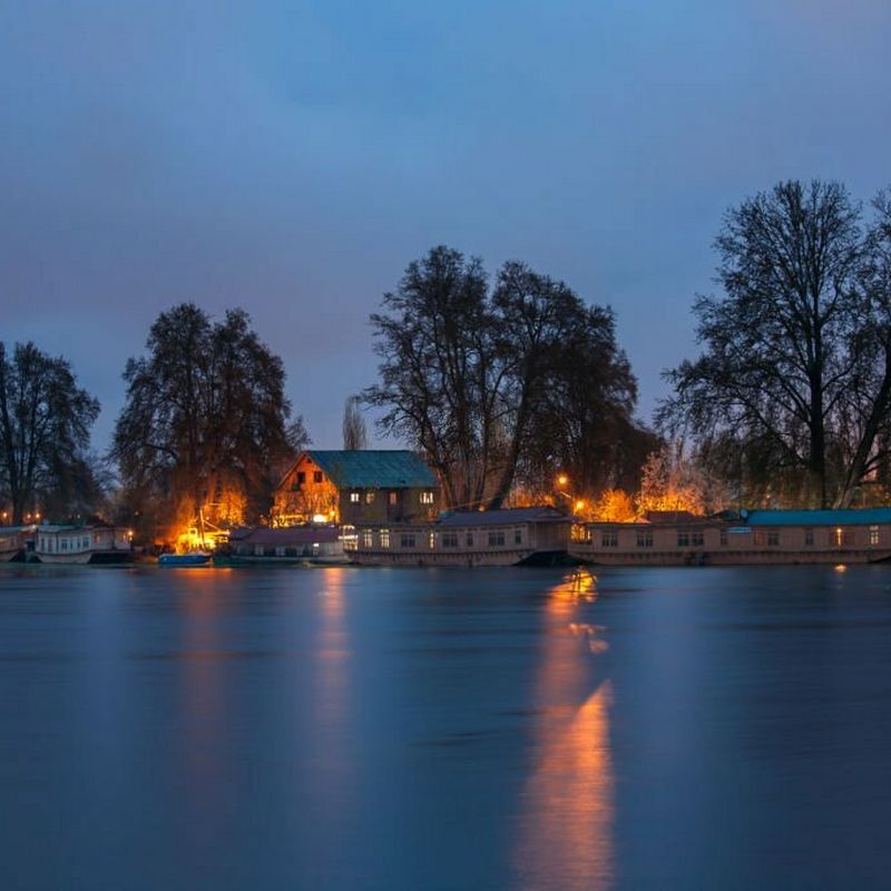 Nigeen lake